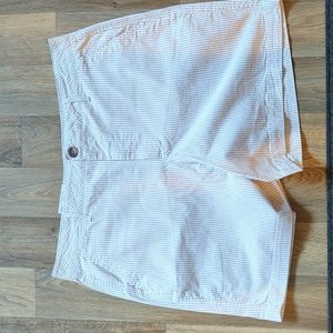 NWT Women's Size 16 Mid Rise Shorts by Croft and Barrow